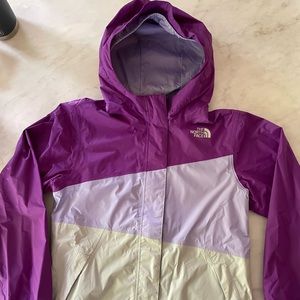North face raincoat with hood barely worn